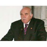 HİPERMARKETLERİ HAFTA SONU KAPATMAKTAN KORKTU